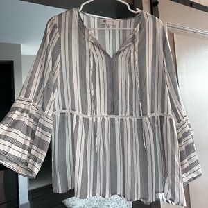 No tags but never worn. Size M light weight top
